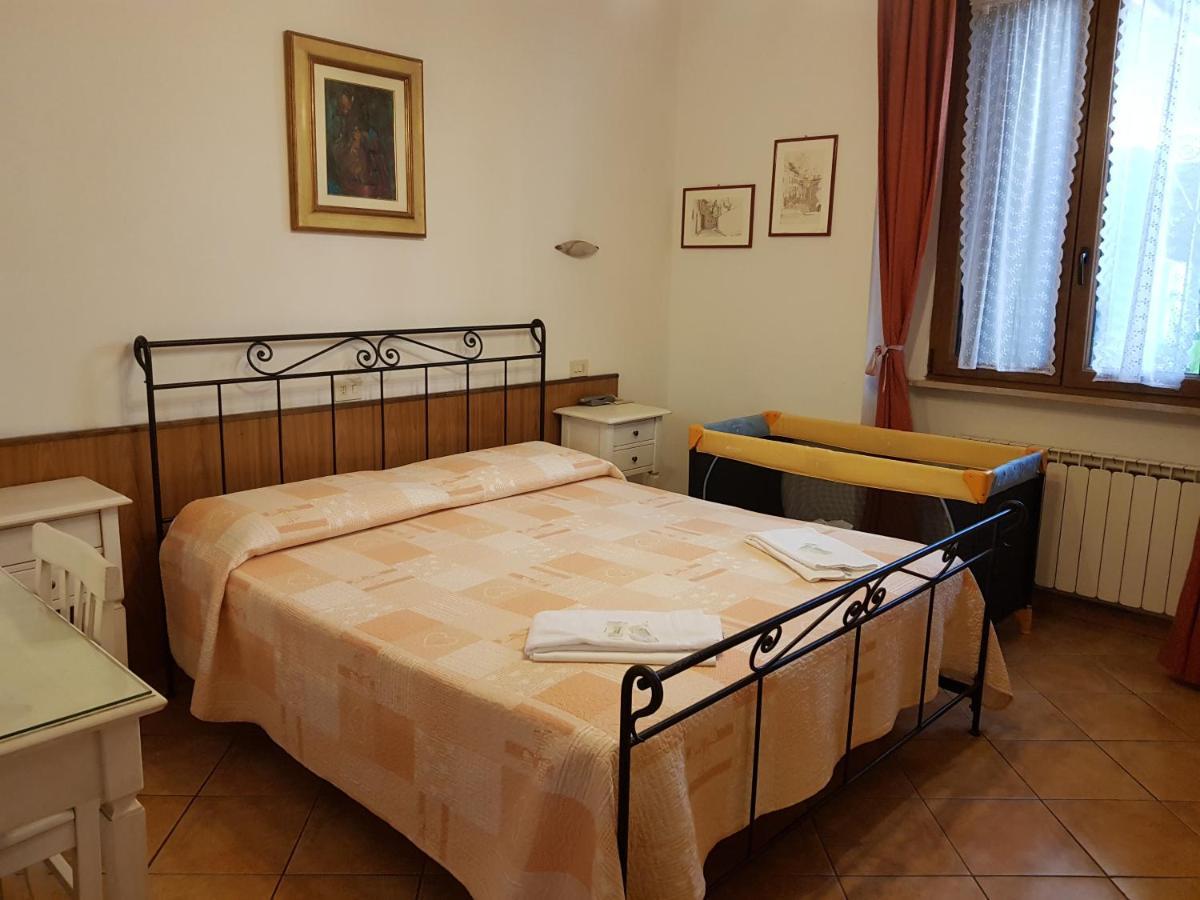 Albergo Sonia Florenţa Exterior foto