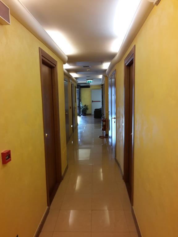 Albergo Sonia Florenţa Exterior foto
