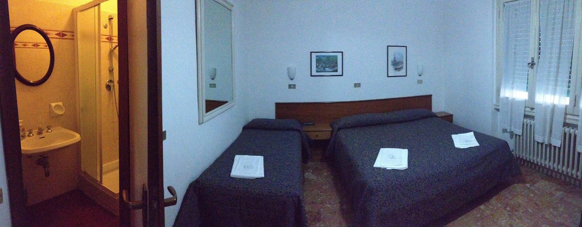Albergo Sonia Florenţa Exterior foto